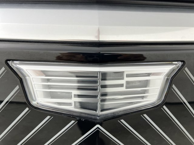 Used 2025 Cadillac Lyriq Luxury w/ LPO, Floor Liner Package AWD/4WD image 32
