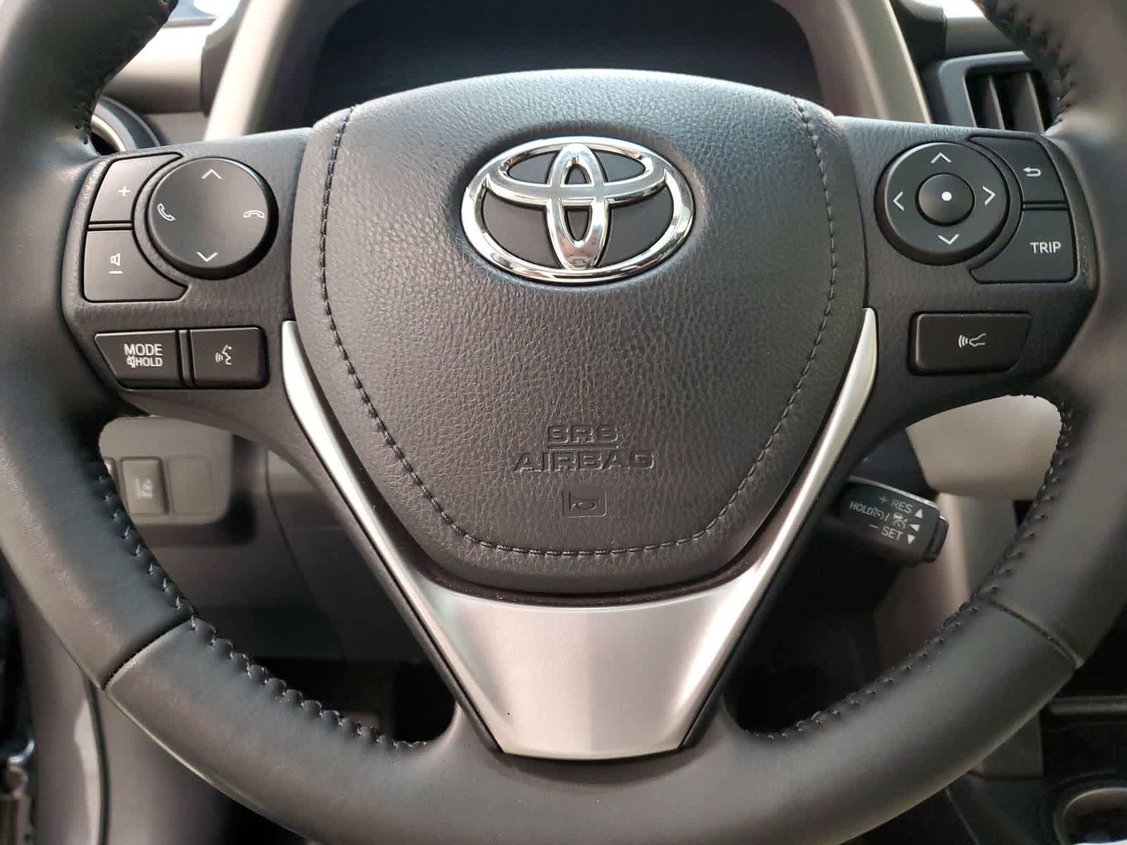 Used 2018 Toyota RAV4 XLE w/ Plus Extra Value Package AWD/4WD image 10