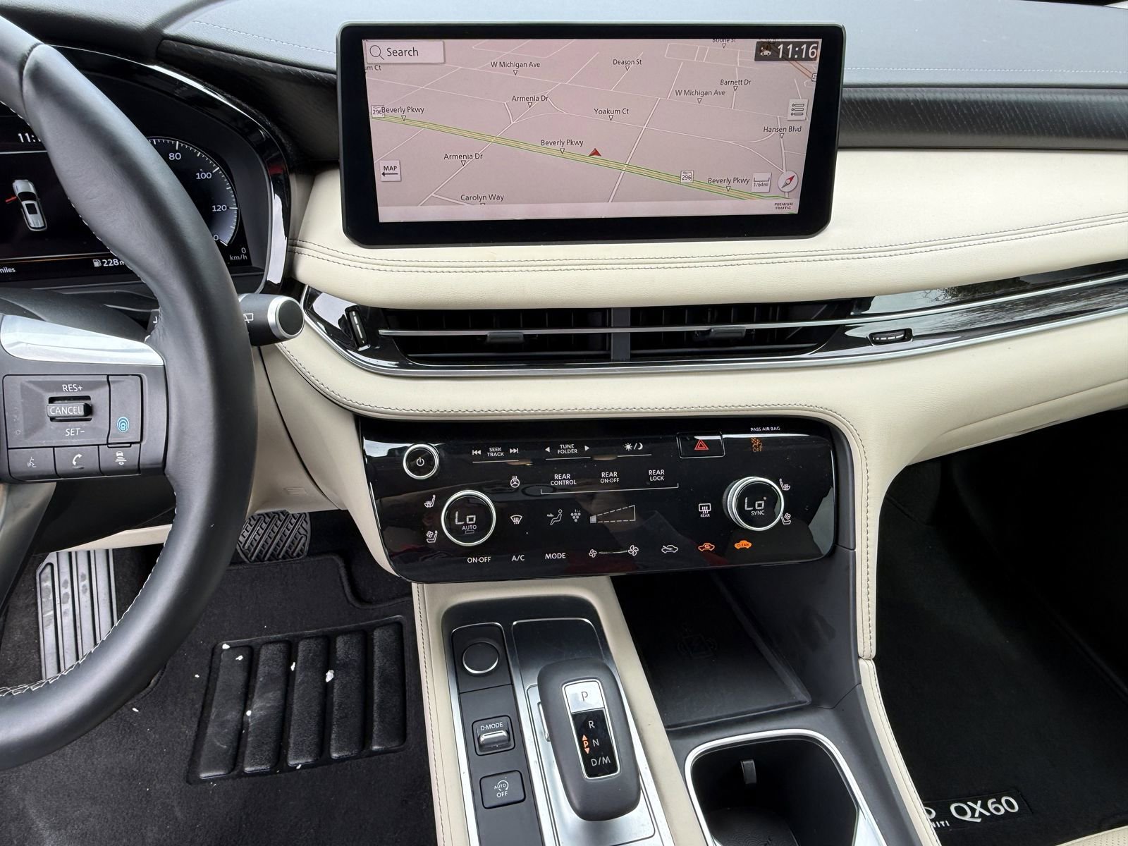 Used 2025 INFINITI QX60 Sensory image 35