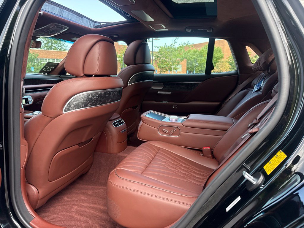Used 2025 Genesis G90 3.5T AWD/4WD image 28