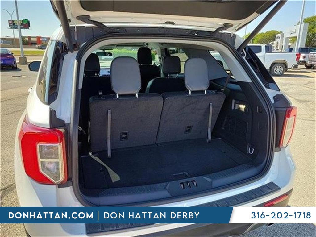 Used 2023 Ford Explorer XLT w/ Equipment Group 202A image 10