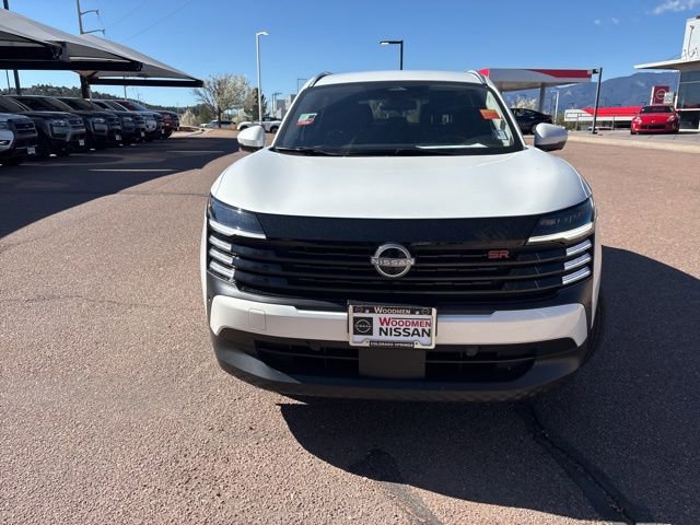 Used 2025 Nissan Kicks SR image 2