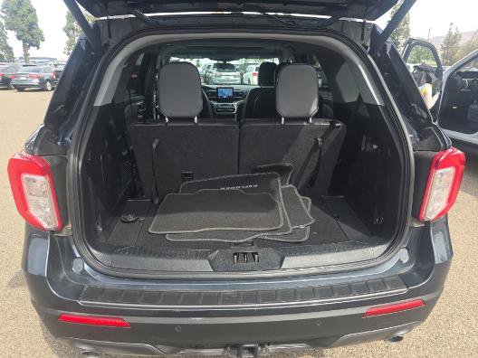 Used 2022 Ford Explorer XLT w/ Equipment Group 202A AWD/4WD image 18