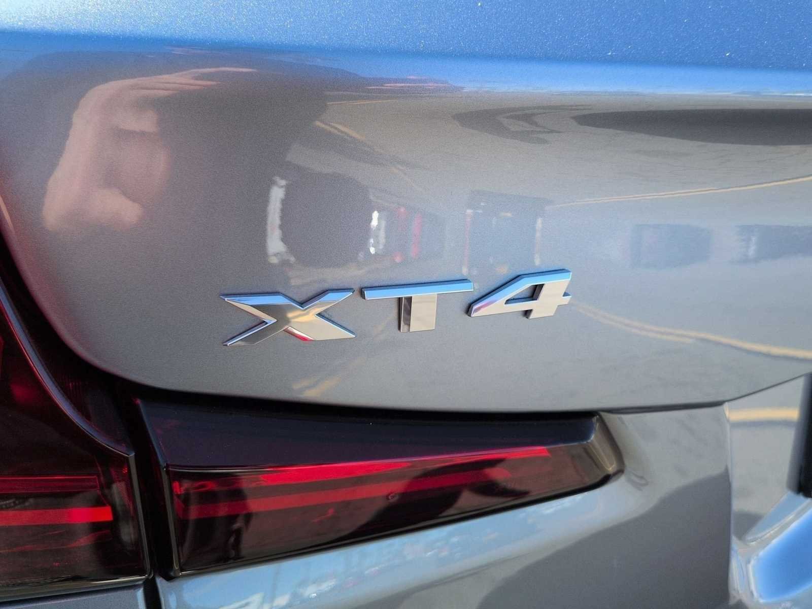 Certified 2024 Cadillac XT4 Luxury FWD image 9