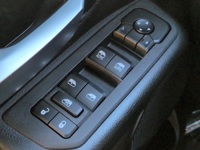 Used 2026 RAM 1500 Express AWD/4WD image 21