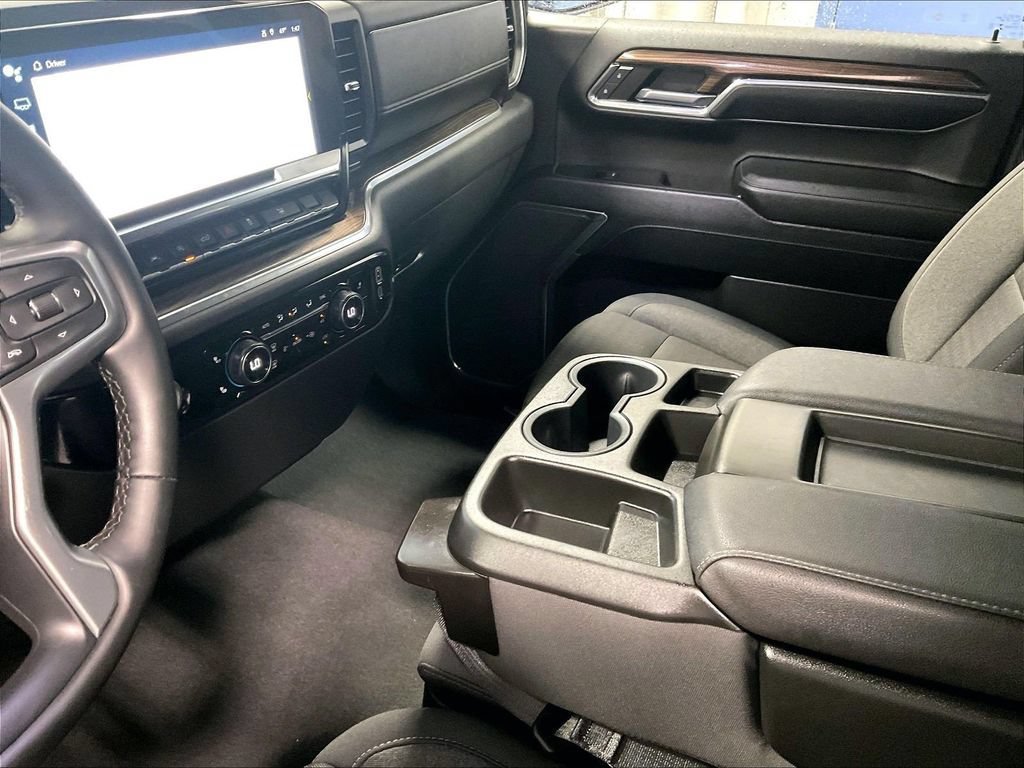 Used 2024 Chevrolet Silverado 1500 LT AWD/4WD image 20