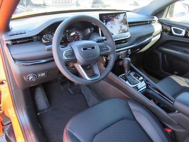 New 2026 Jeep Compass Latitude image 14