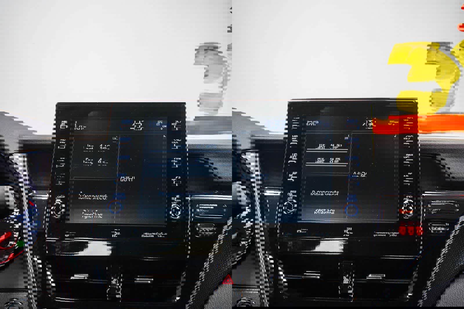 Used 2023 Toyota Camry XSE FWD image 11