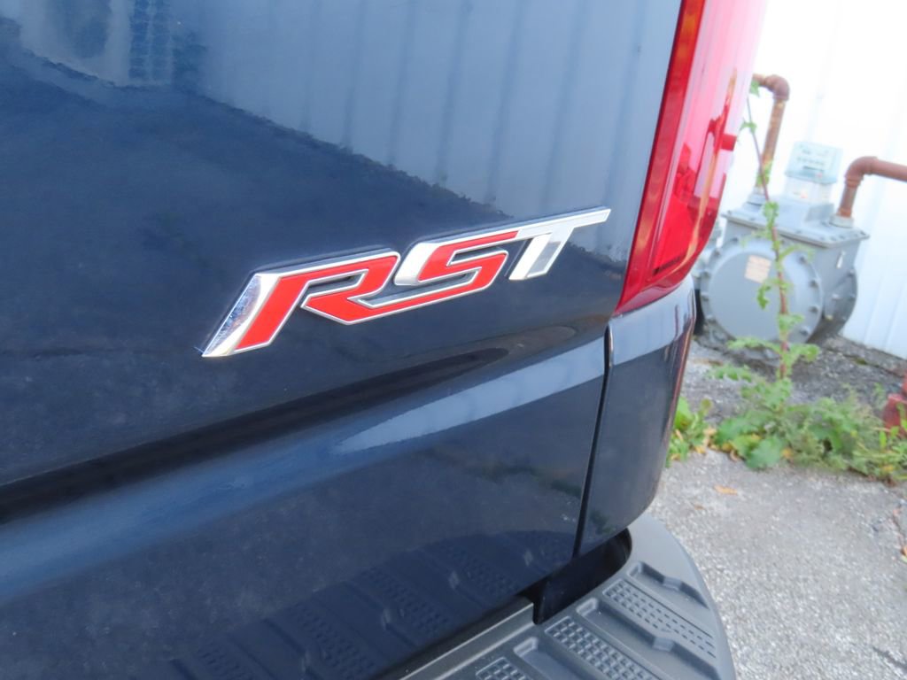 Used 2021 Chevrolet Silverado 1500 RST image 12