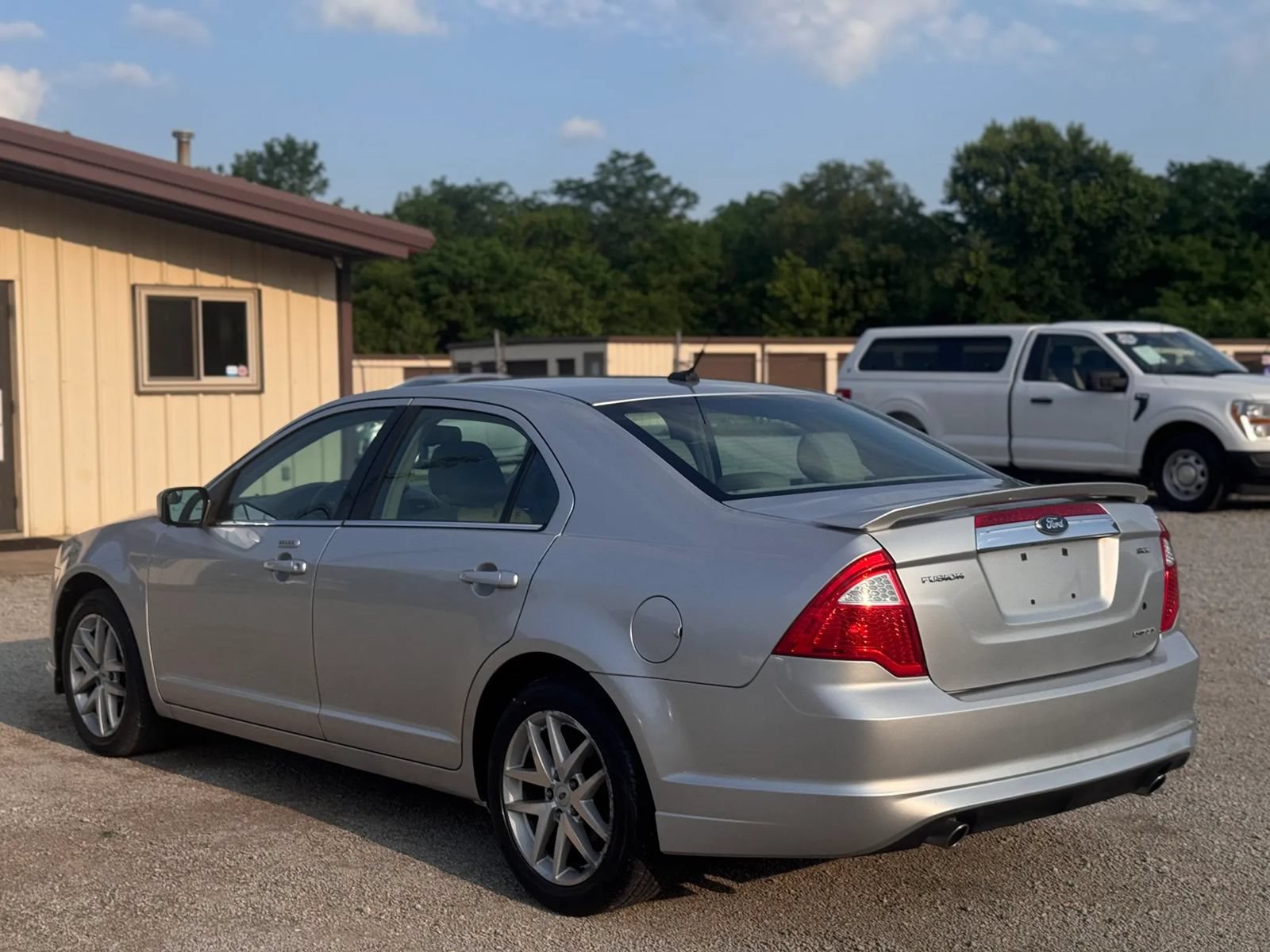 Used 2011 Ford Fusion SEL FWD image 11