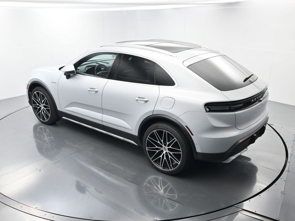 Certified 2024 Porsche Macan 4 Electric image 33