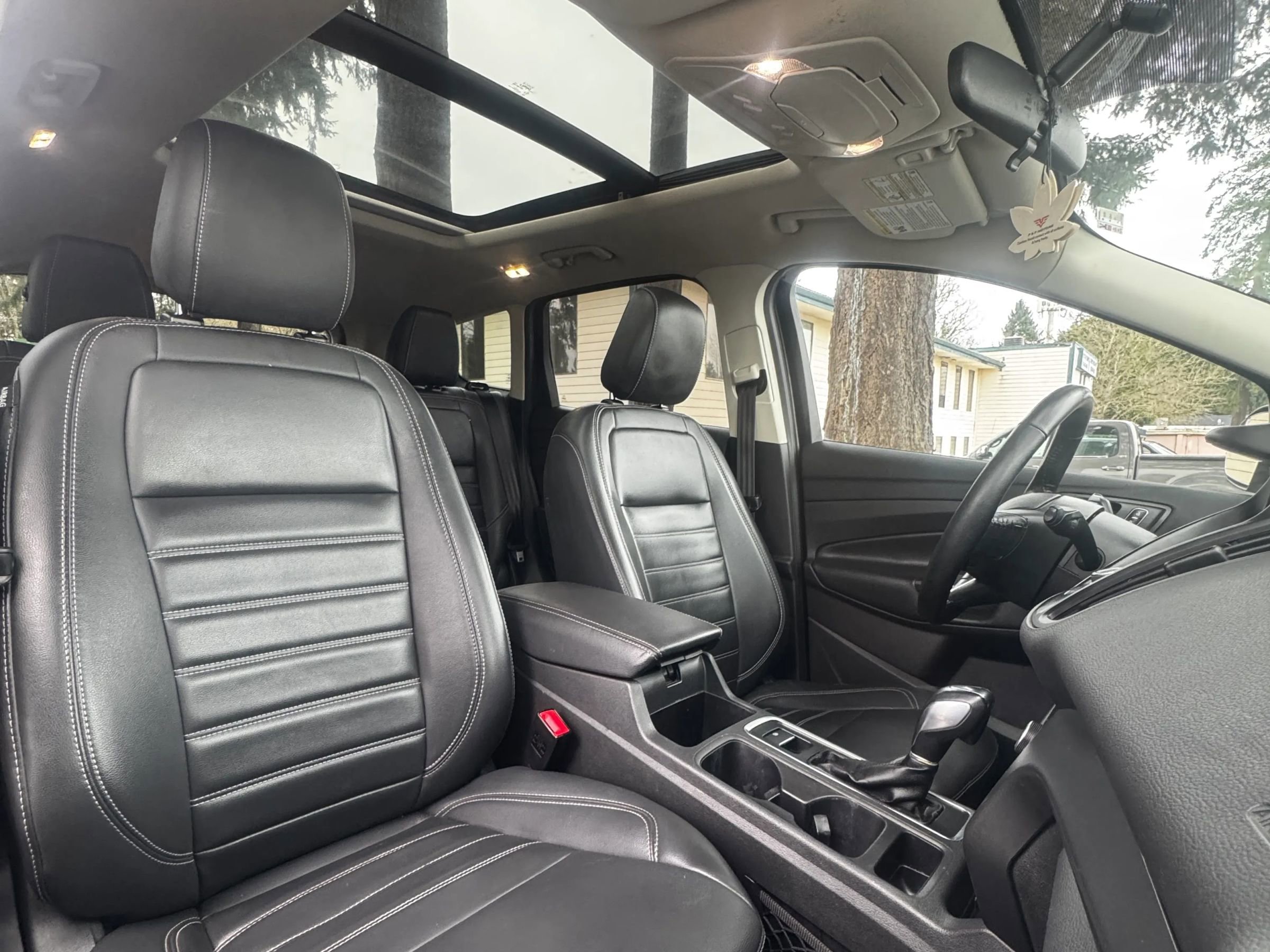 Used 2019 Ford Escape SEL image 11