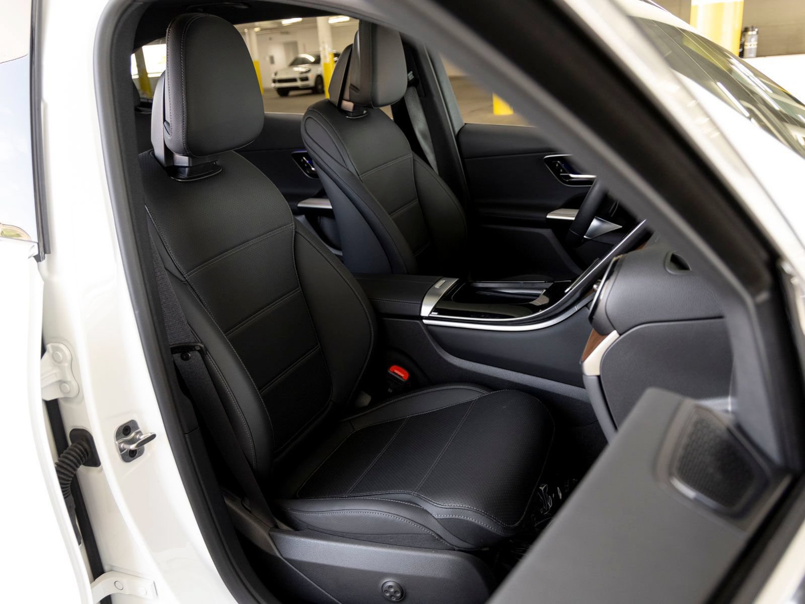 Certified 2026 Mercedes-Benz GLC 300 image 26