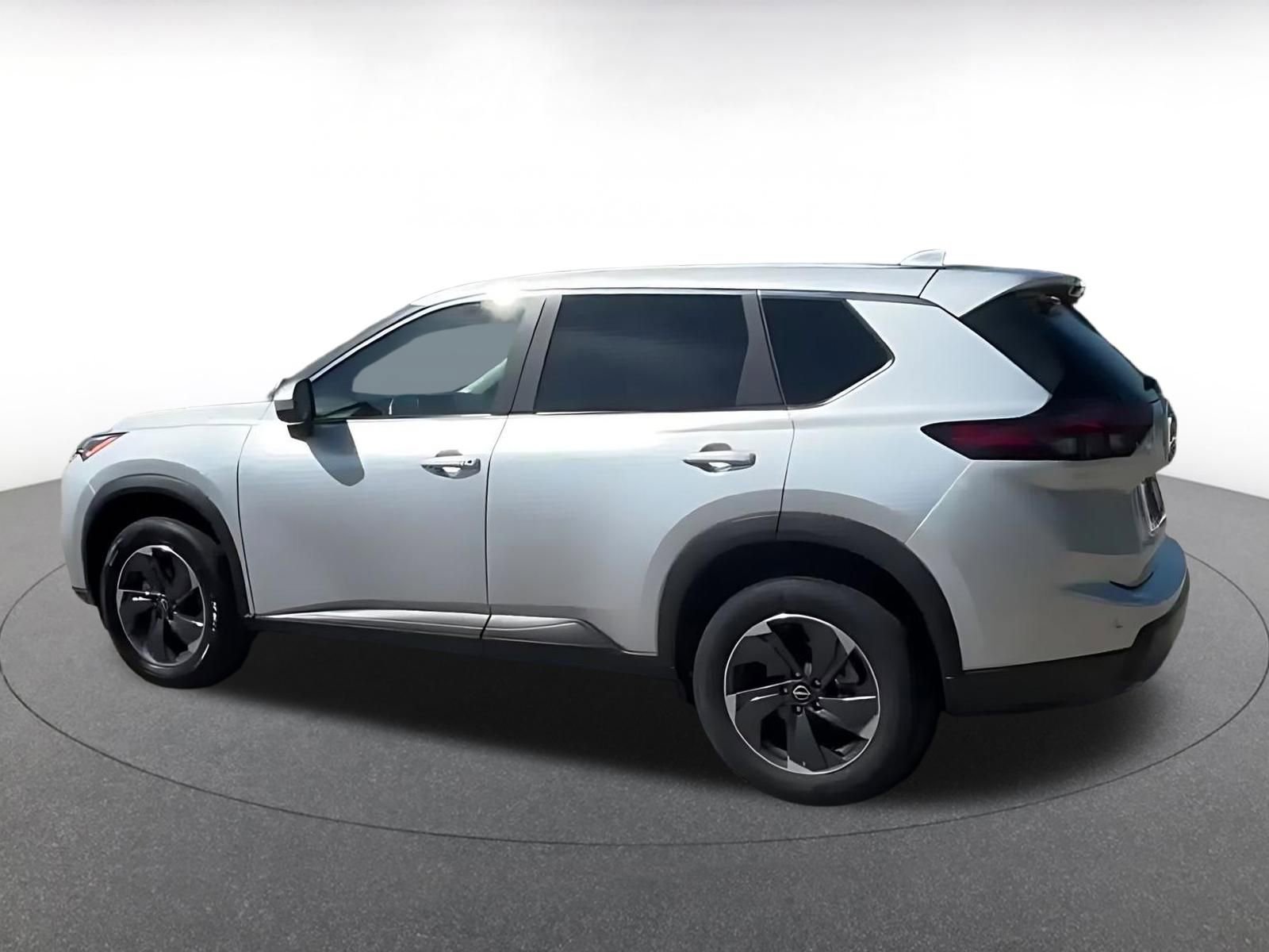 Used 2025 Nissan Rogue SV FWD image 10