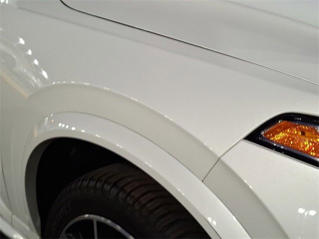 Used 2020 Volvo XC90 T6 Momentum w/ Protection Package Premier image 11