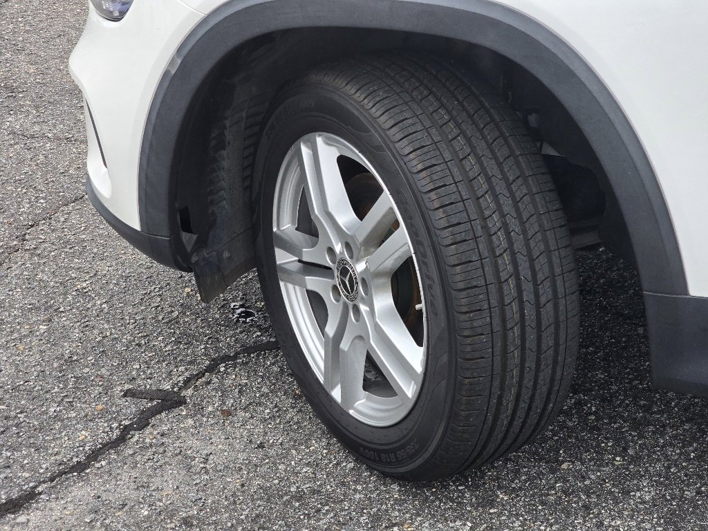 Used 2021 Mercedes-Benz GLB 250 image 27