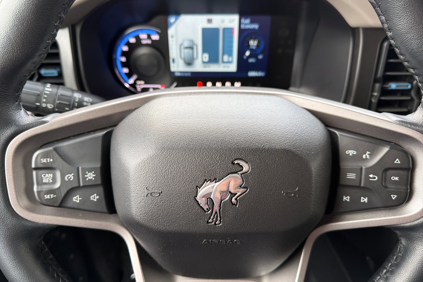 Used 2023 Ford Bronco Wildtrak image 24