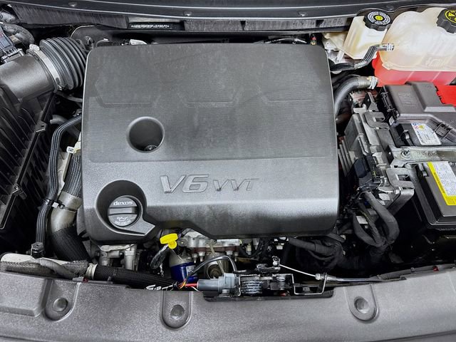 Used 2023 Chevrolet Traverse LT image 31