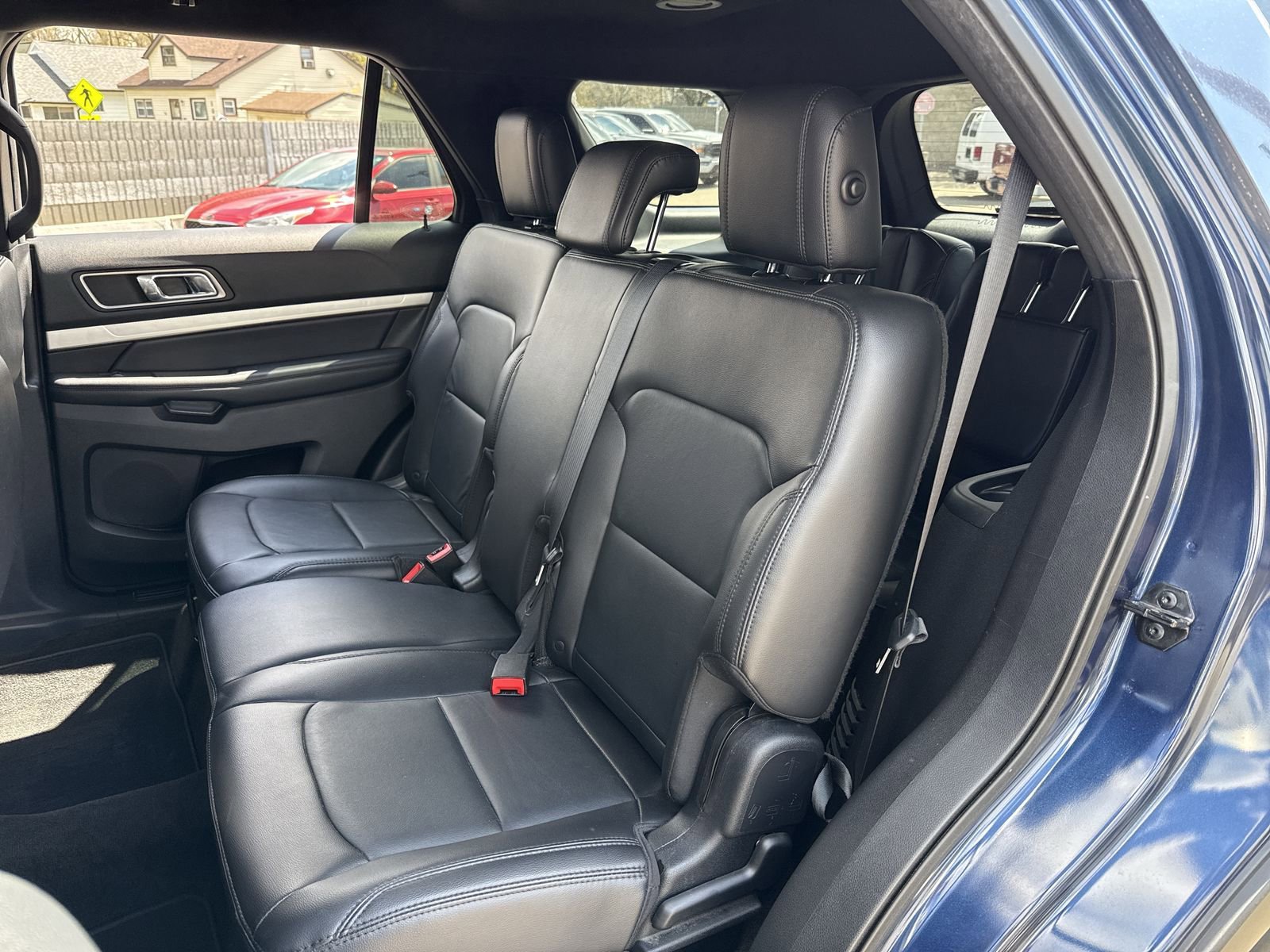 Used 2017 Ford Explorer XLT w/ Equipment Group 202A image 26