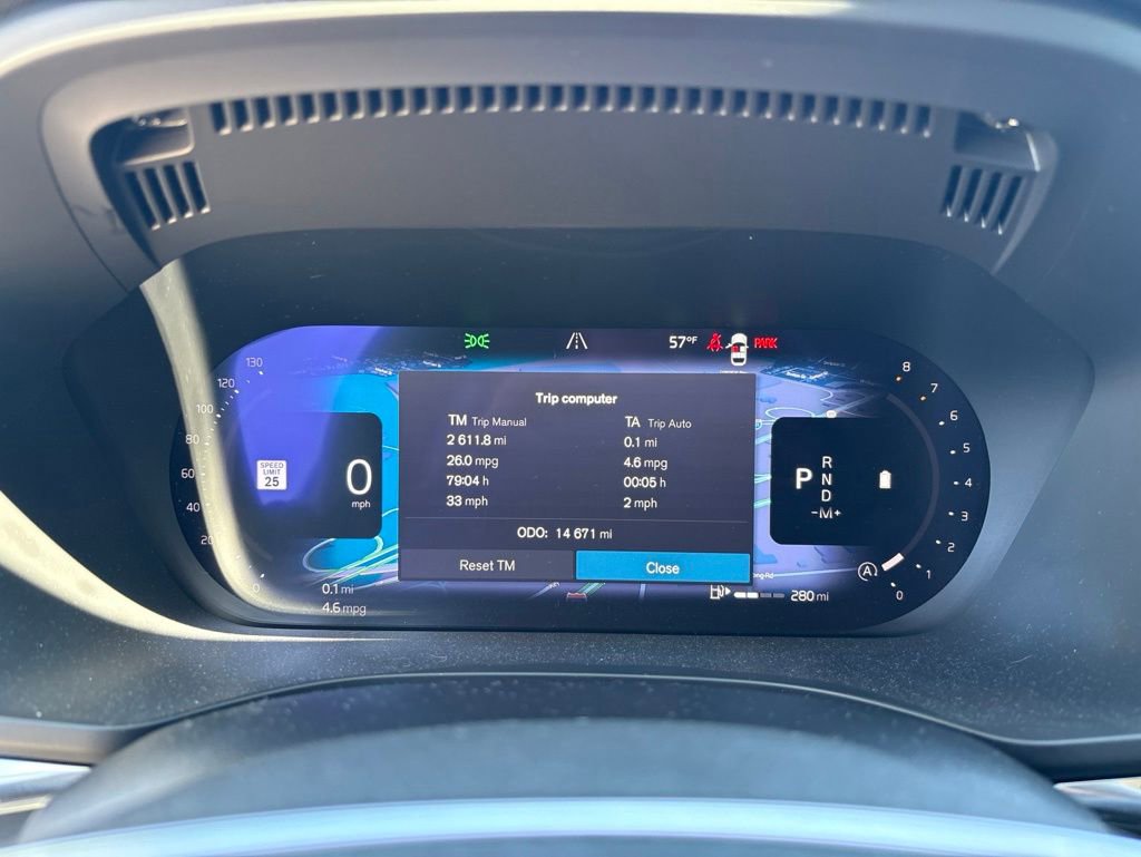 Used 2024 Volvo XC60 B5 Plus AWD/4WD image 20