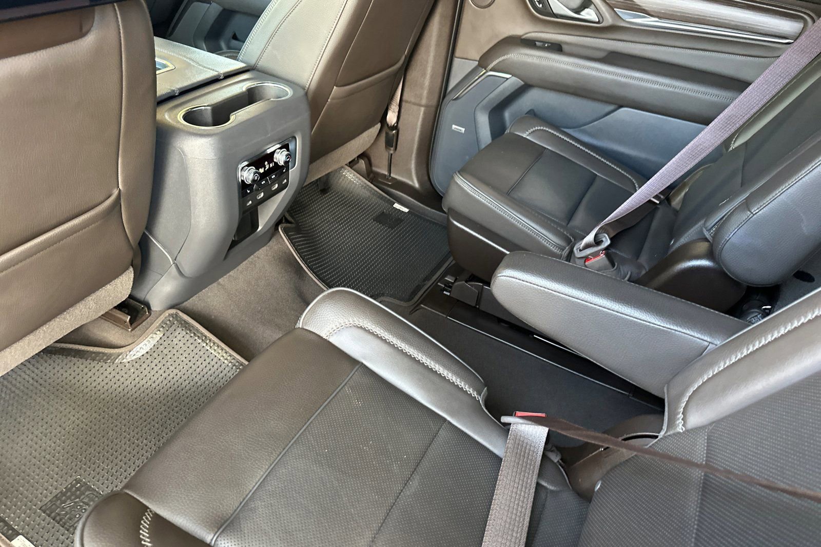 Certified 2021 GMC Yukon XL Denali image 13