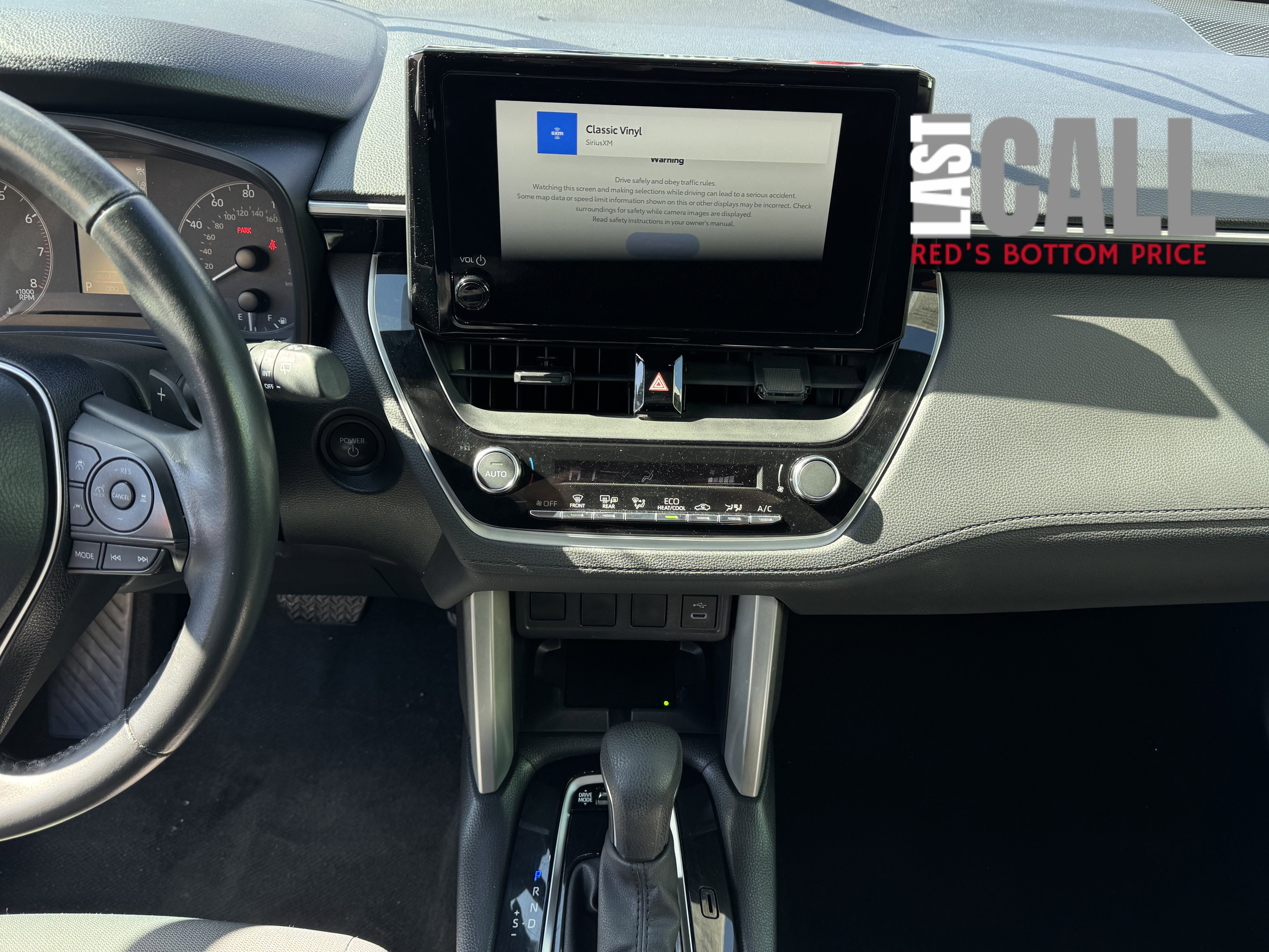 Used 2024 Toyota Corolla Cross SE image 17