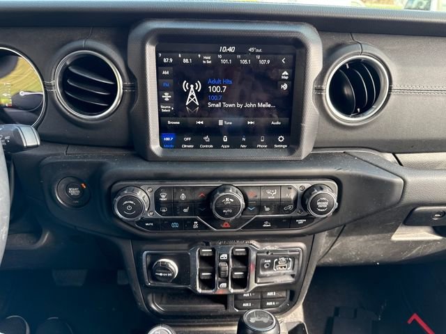 Used 2023 Jeep Wrangler Unlimited Sahara w/ Cold Weather Group image 28