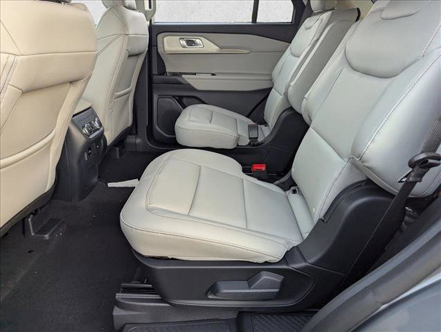New 2026 Ford Explorer Active w/ Active Comfort Package image 13