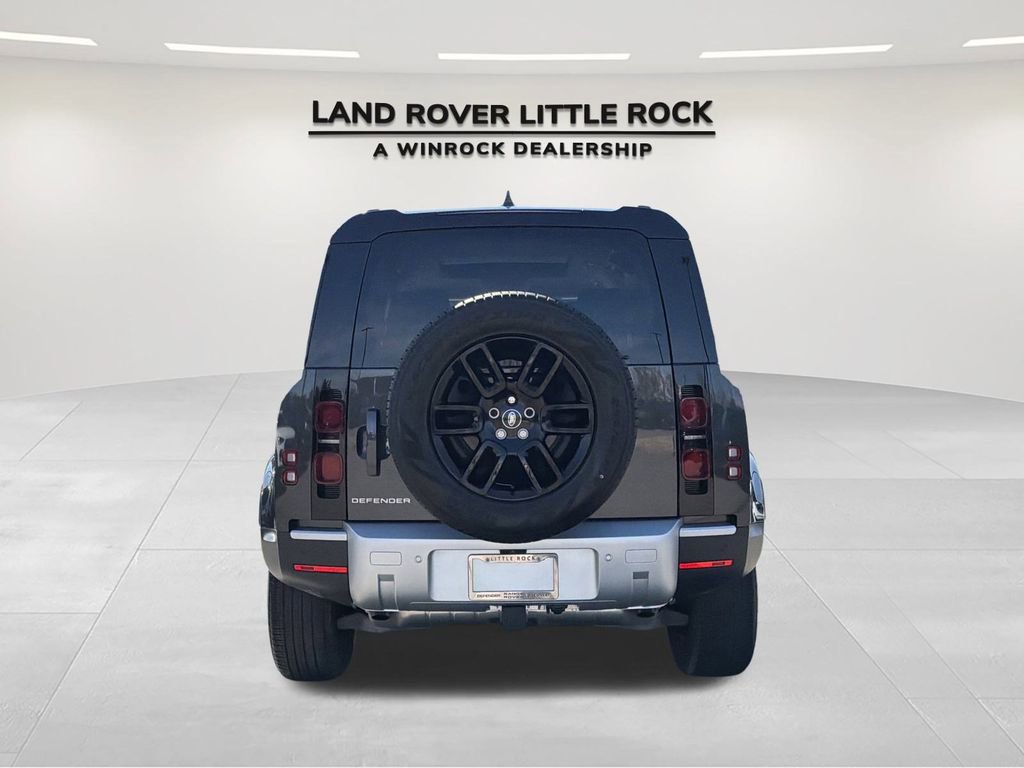 Used 2025 Land Rover Defender 110 S image 7