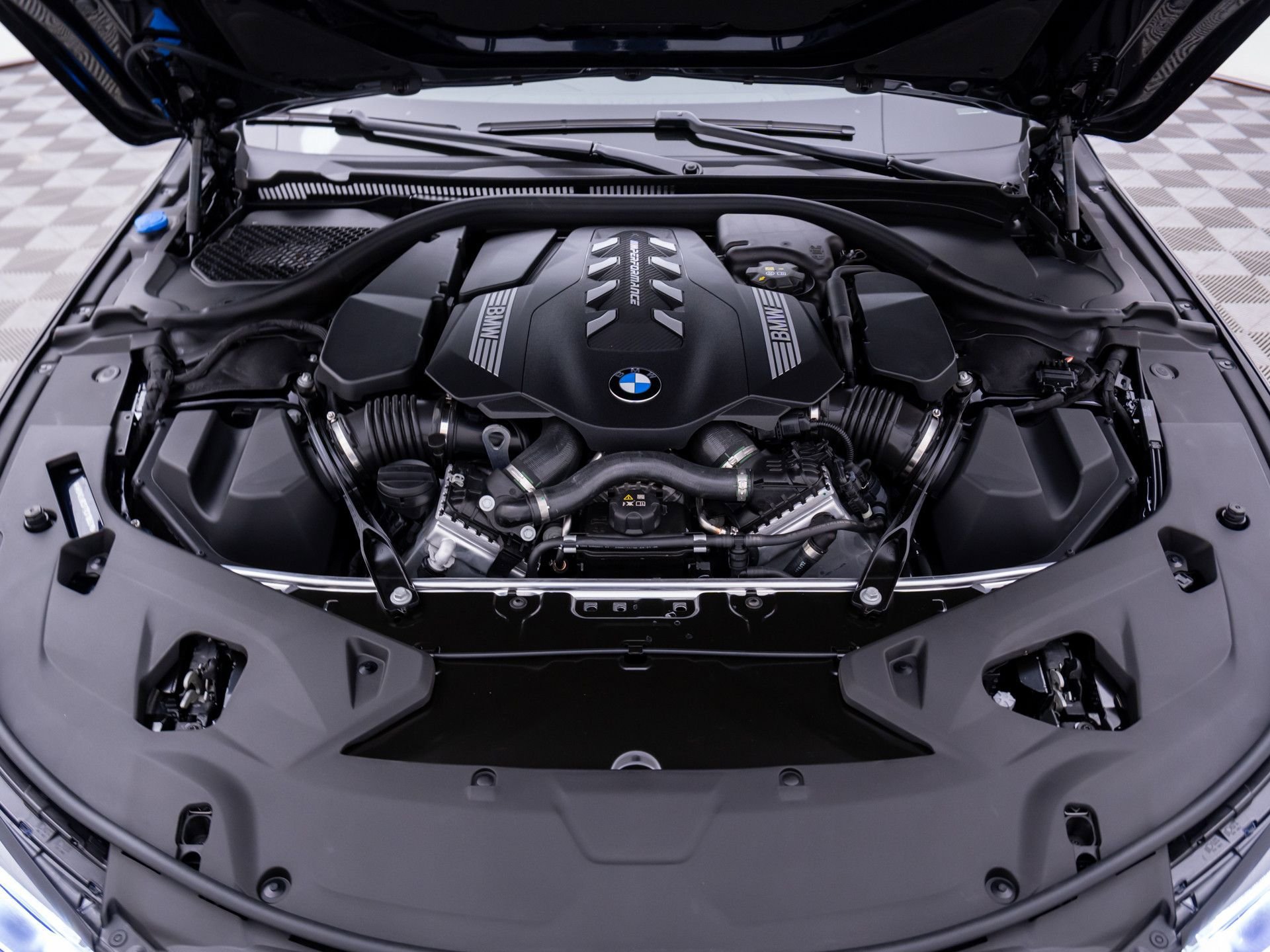 New 2026 BMW M850i xDrive w/ M Sport Professional Package AWD/4WD image 31