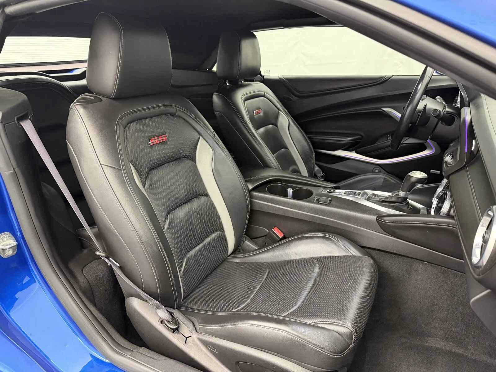 Used 2016 Chevrolet Camaro SS RWD image 40