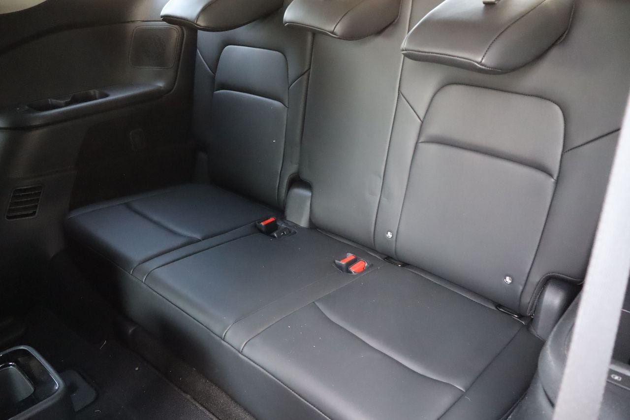 Used 2025 Nissan Pathfinder Platinum FWD image 7