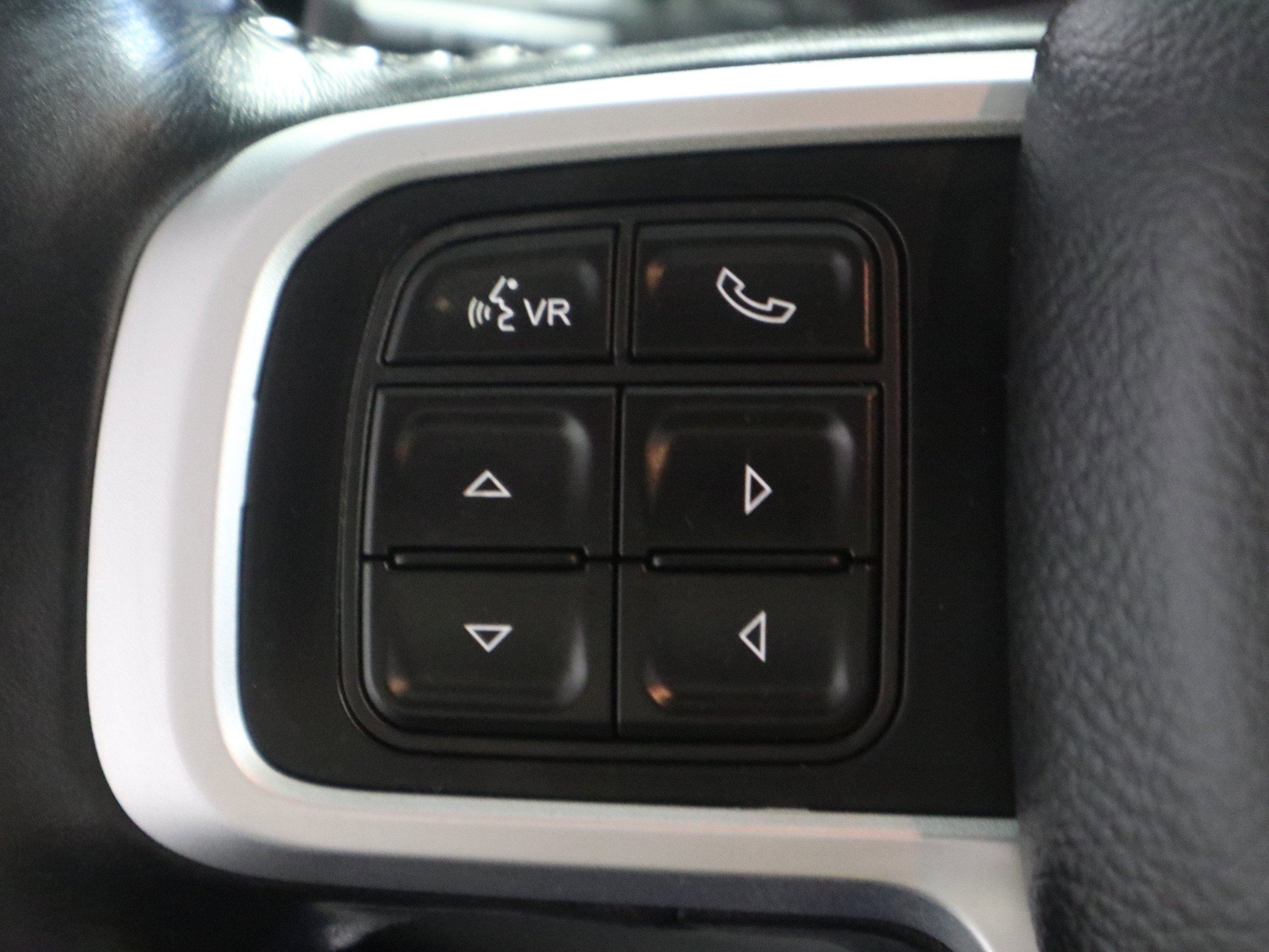 Used 2020 RAM 2500 Tradesman w/ Safety Group image 28