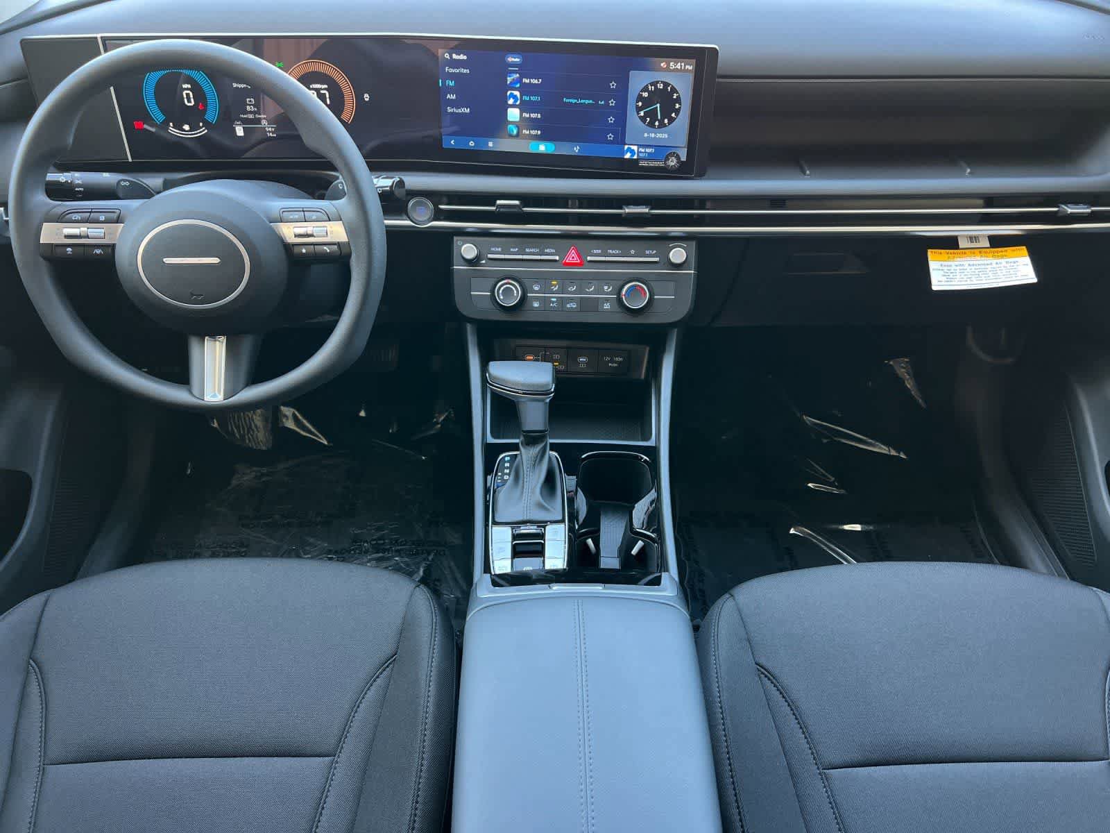 New 2025 Hyundai Tucson SE image 3