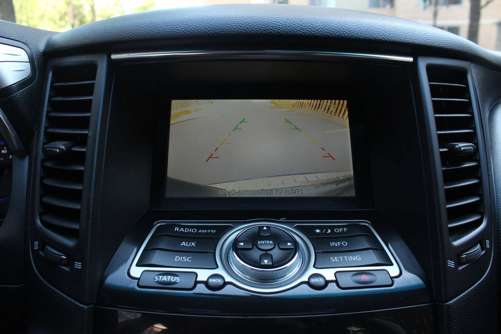 Used 2016 INFINITI QX70 AWD image 36