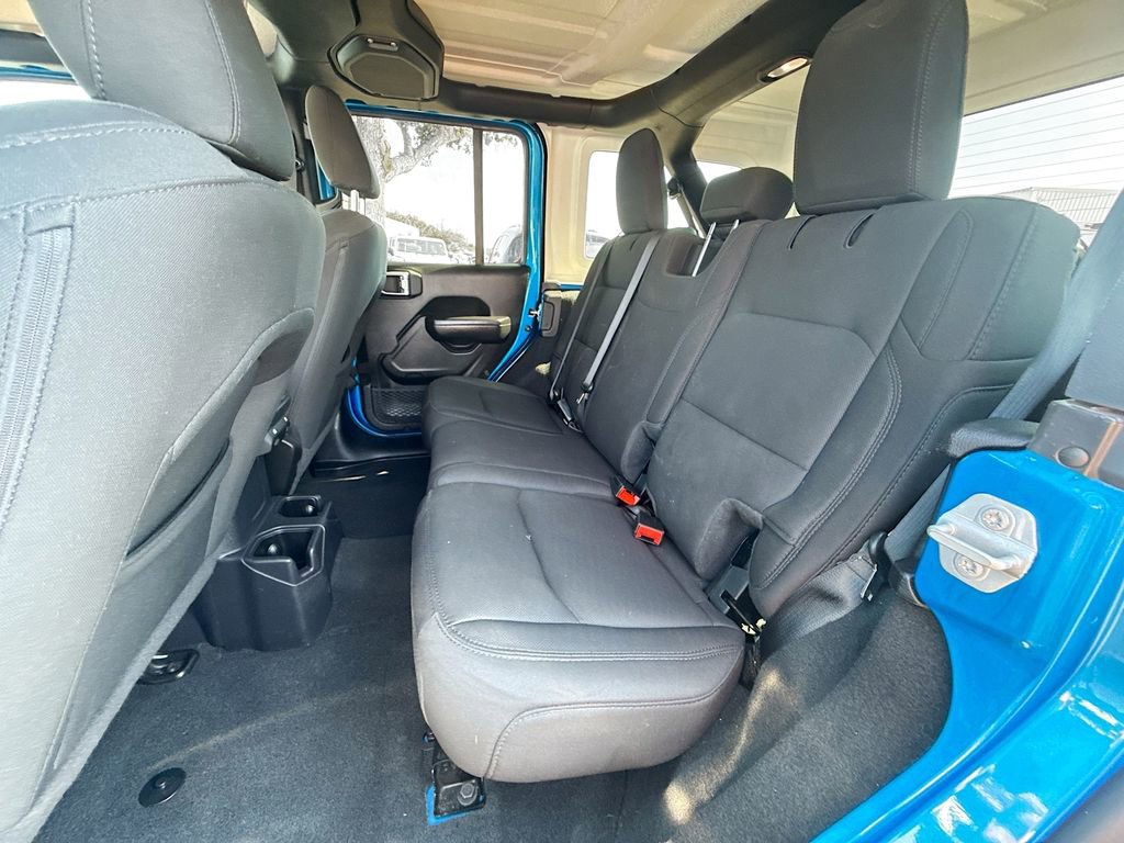Used 2022 Jeep Wrangler Unlimited Sport image 26