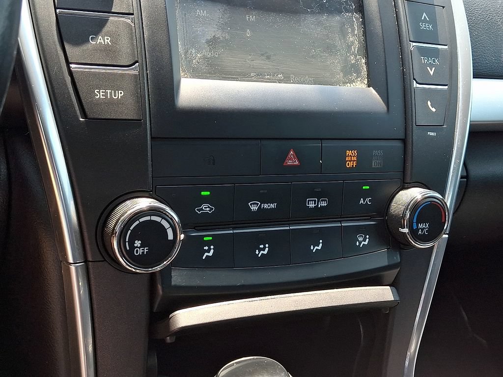 Used 2015 Toyota Camry SE FWD image 15