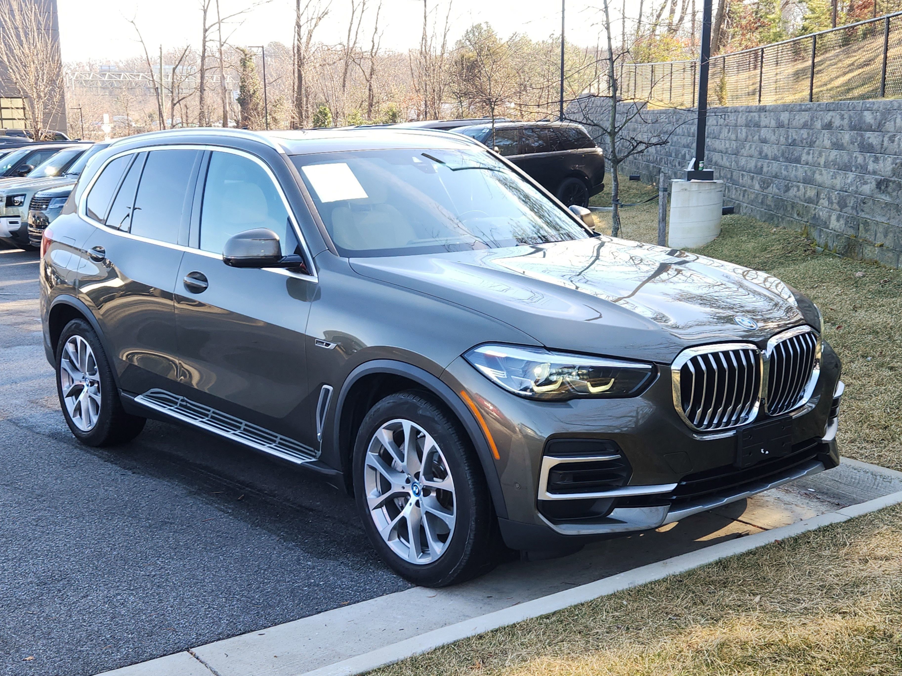Used 2022 BMW X5 xDrive45e w/ Climate Comfort Package image 10