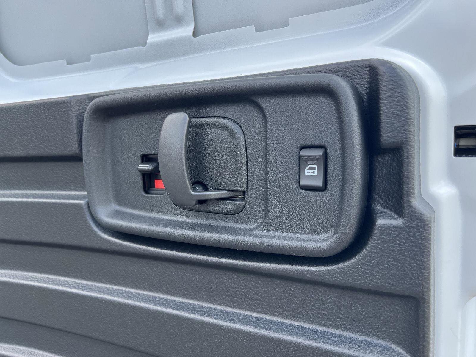 New 2026 GMC Savana 2500 Extended RWD image 36
