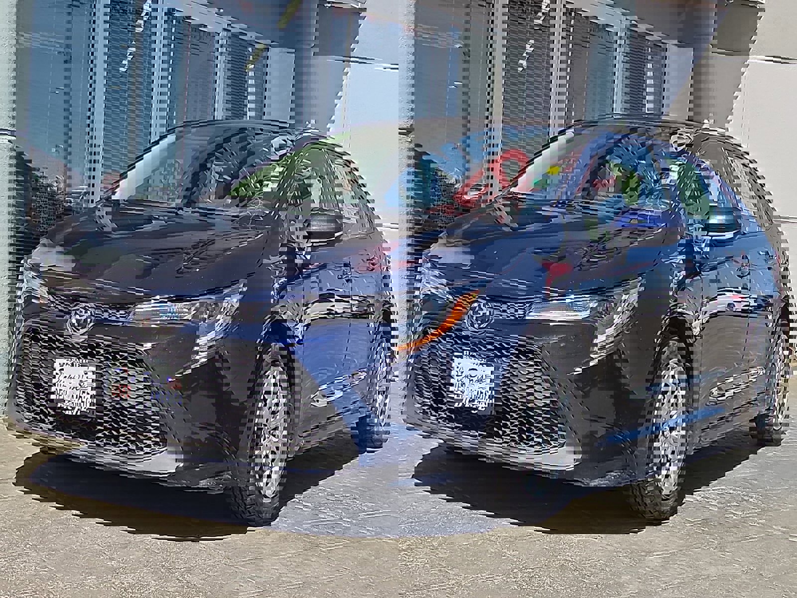 Used 2022 Toyota Corolla LE w/ Carpet Mat Package (TMS) image 2