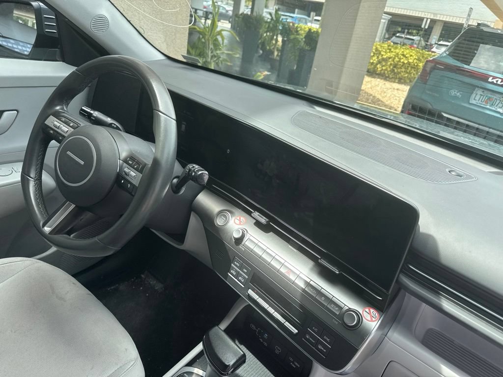 Used 2025 Hyundai Kona SEL FWD image 13
