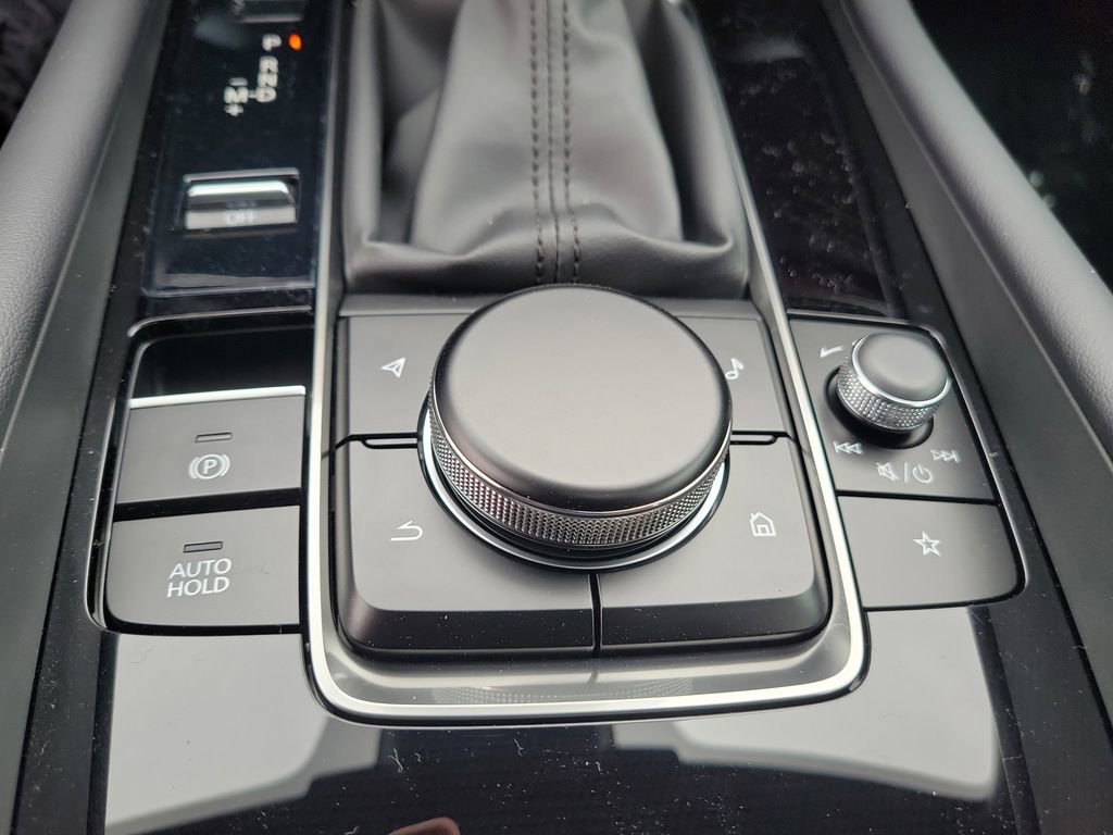 New 2026 MAZDA MAZDA3 Carbon image 31