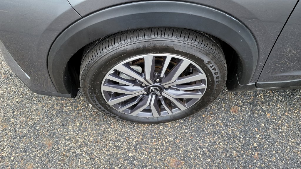 Used 2024 Nissan Kicks SV FWD image 6