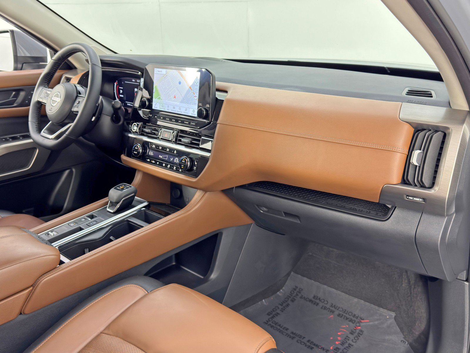 Used 2023 Nissan Pathfinder Platinum image 13