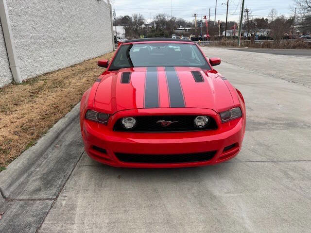 Used 2013 Ford Mustang GT RWD image 15