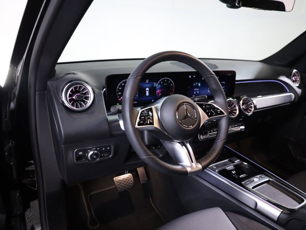 Certified 2025 Mercedes-Benz GLB 250 4MATIC image 27