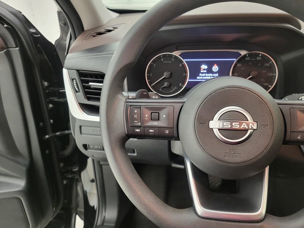 Used 2023 Nissan Rogue S FWD image 4