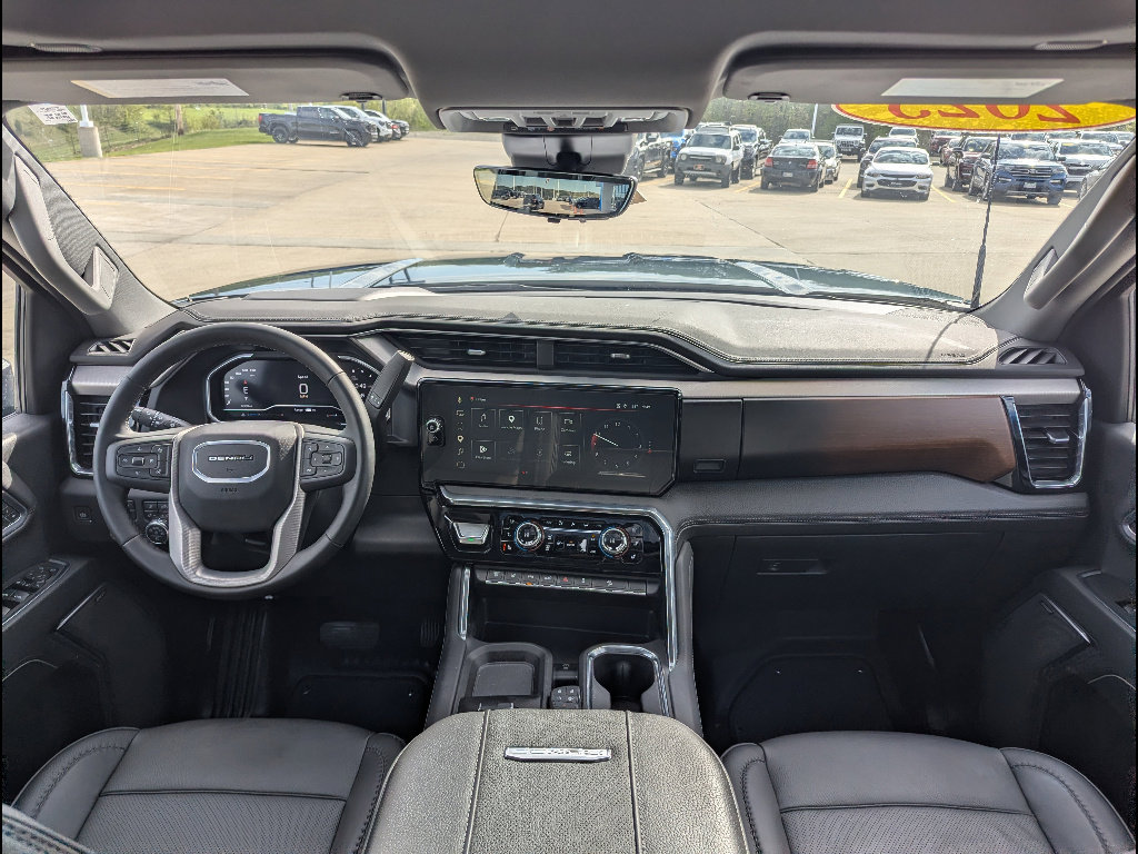 Used 2025 GMC Sierra 3500 Denali w/ Denali Reserve Package image 24