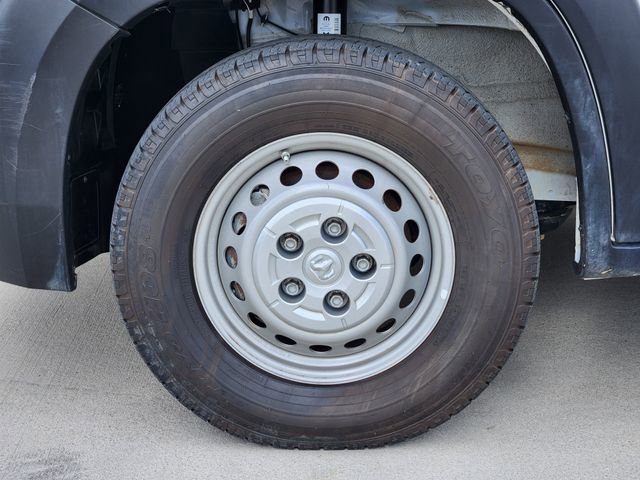 Used 2025 RAM ProMaster 2500 w/ Convenience Group image 10