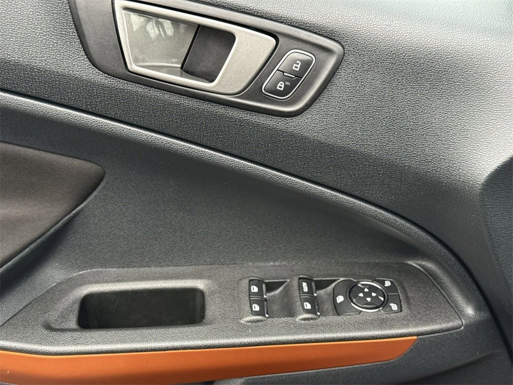 Used 2021 Ford EcoSport SE w/ SE Convenience Package image 15